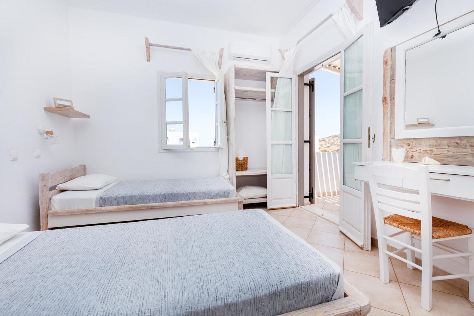 Hotel Harama Schoinoussa Bagian luar foto
