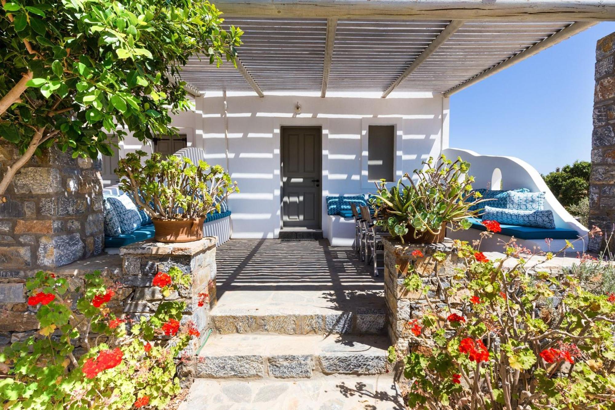 Hotel Harama Schoinoussa Bagian luar foto