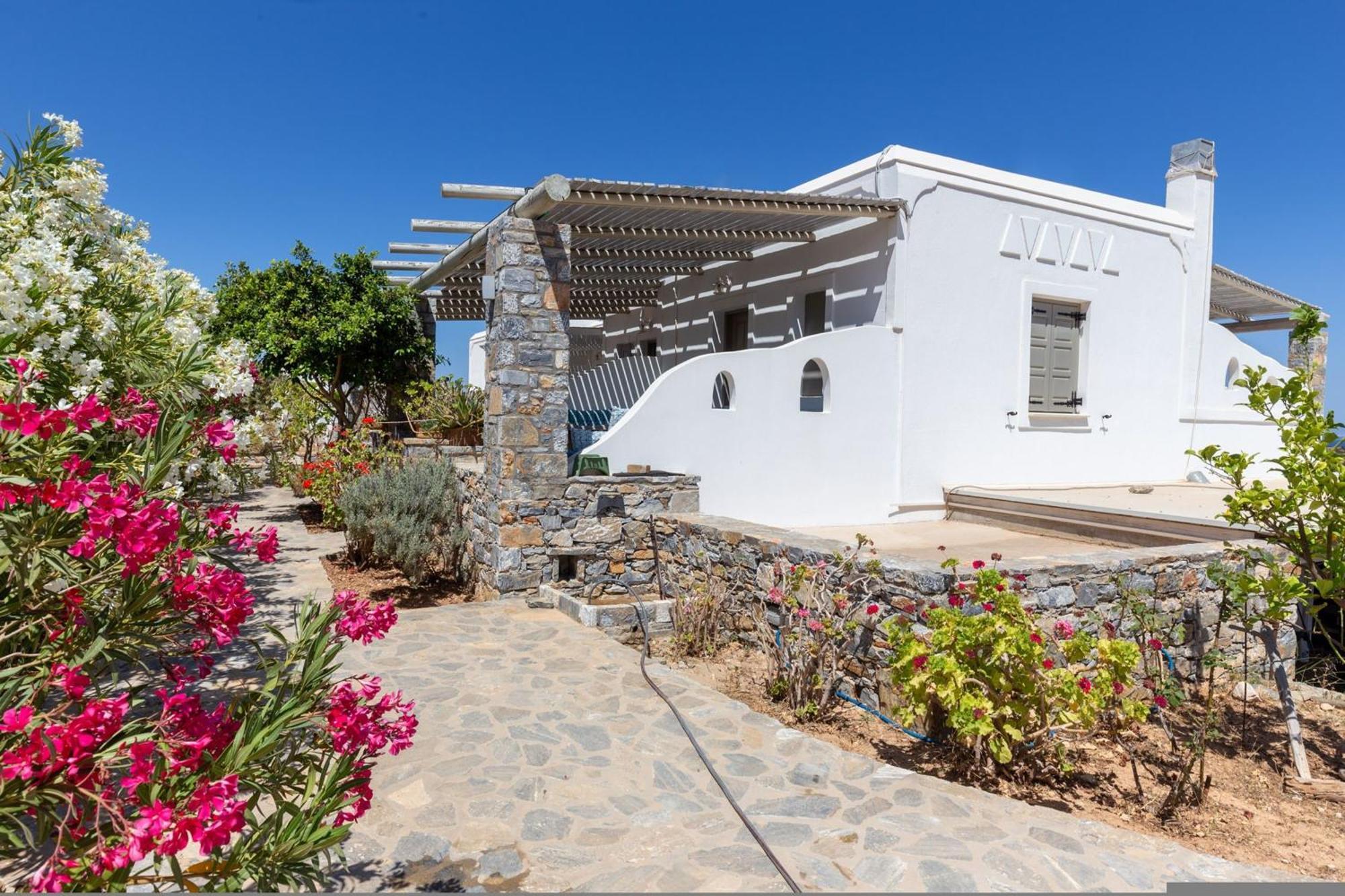 Hotel Harama Schoinoussa Bagian luar foto